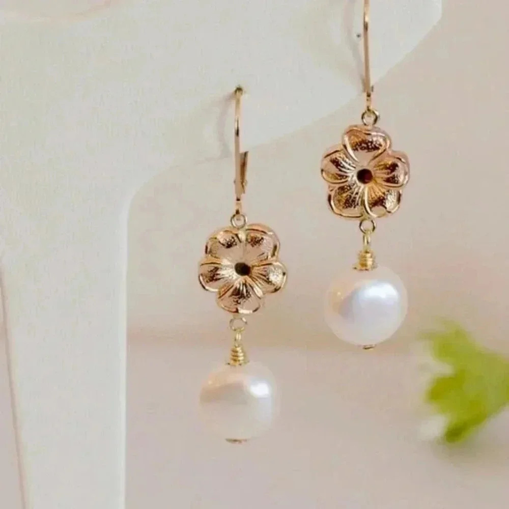 Coin Shape Freshwater Pearl,Dangle Earring,Gold Filled,Wedding Earring,Flowers - Picture 1 of 4